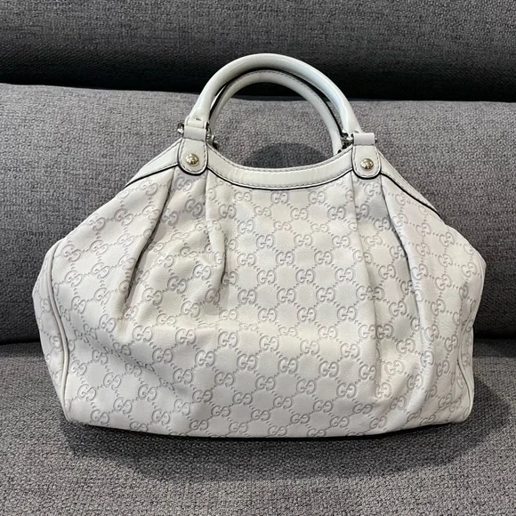 Authentic Gucci GG Guccissima Sukey Medium - Ivory - Picture 2 of 16